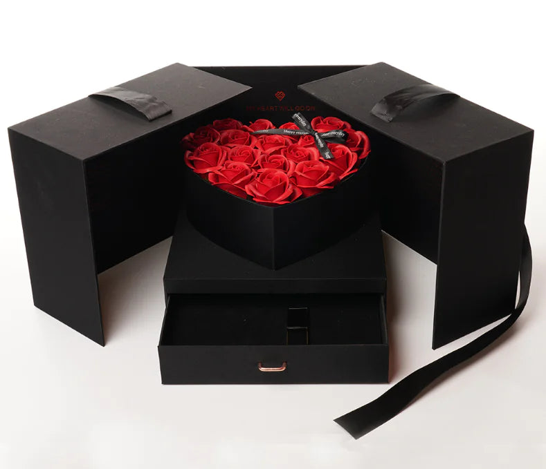 Luxury Rose Flower Gift Box – Heart Edition
