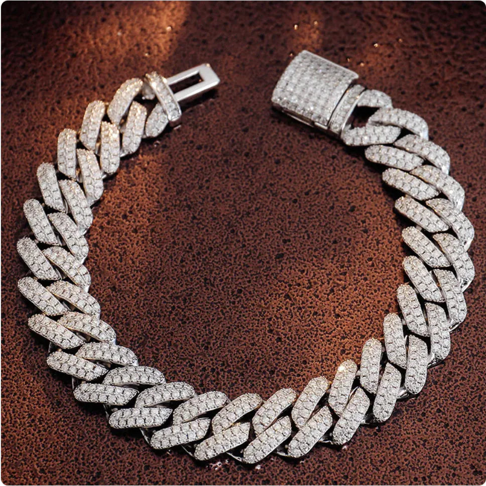 Moissanite Cuban Link Bracelet – Men’s Edition