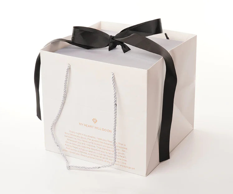 Luxury Rose Flower Gift Box – Heart Edition